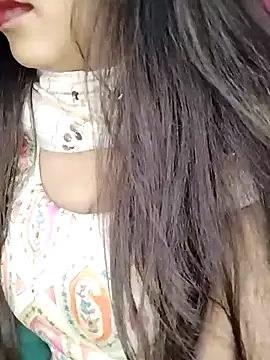 Snapshot of Sreya213 chatting on January 21, 6:33 am Sreya213 online show from January 21, 6:33 am