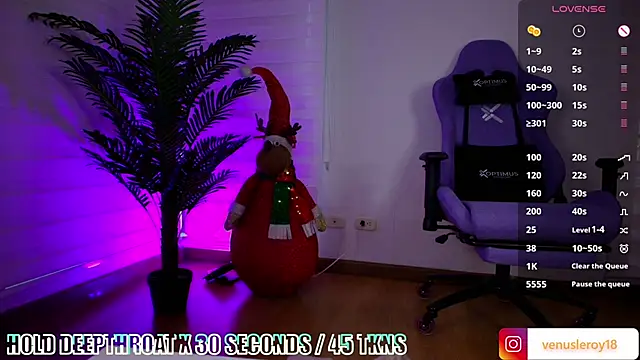 venusleroy  online show from December 6, 9:57 pm