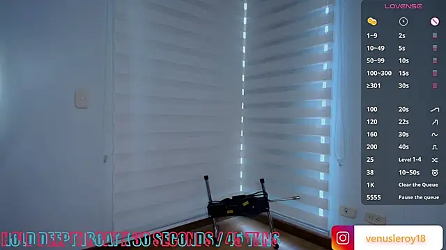 venusleroy  online show from February 5, 10:12 pm