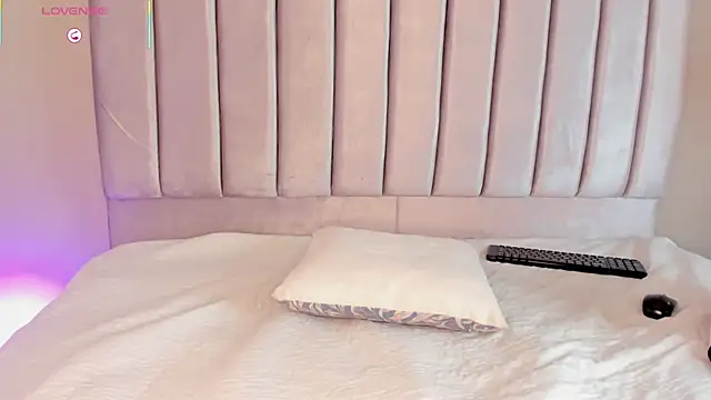 Snapshot of nastyalvanova chatting on February 15, 5:30 am nastyalvanova online show from February 15, 5:30 am