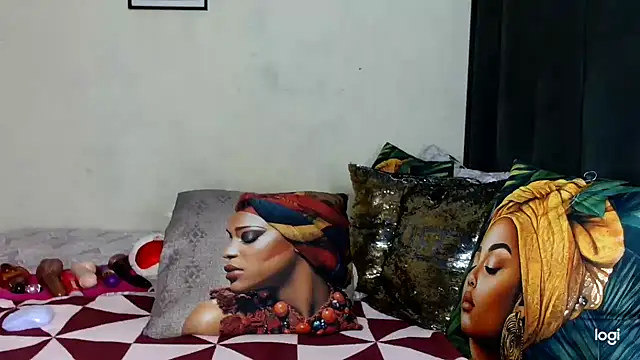 quenliyasa online show from March 4, 8:04 pm