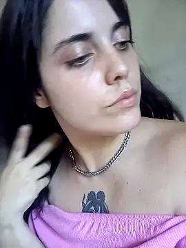 lucylovles online show from February 2, 4:00 pm