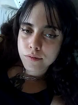 lucylovles online show from February 20, 10:27 am