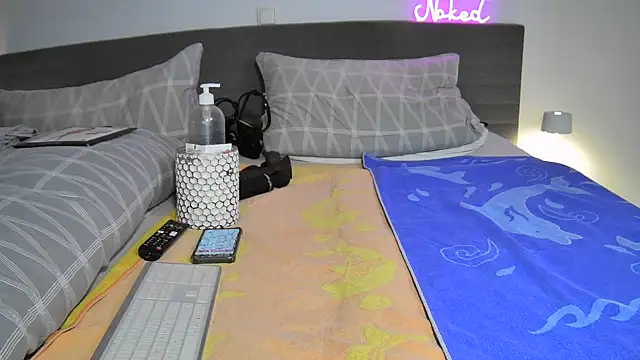 Sissy-Bee online show from November 9, 7:12 pm