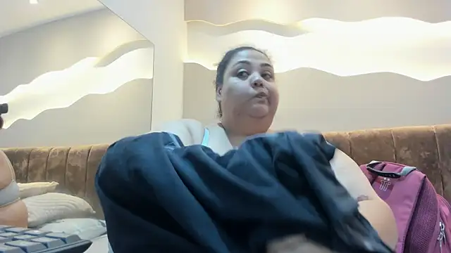 Alisson am online show from May 24, 11:37 am