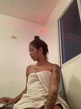 Snapshot of Marielasanchez chatting on February 27, 11:15 pm Marielasanchez online show from February 27, 11:15 pm