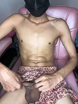 Snapshot of kingcock010 chatting on February 4, 10:55 pm kingcock010 online show from February 4, 10:55 pm