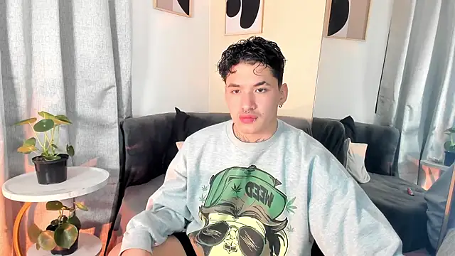 MatheoVelez online show from January 27, 12:05 pm