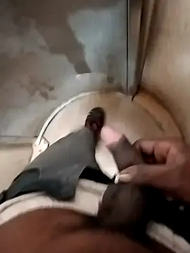 Snapshot of gwadaa9 chatting on January 29, 7:36 am gwadaa9 online show from January 29, 7:36 am