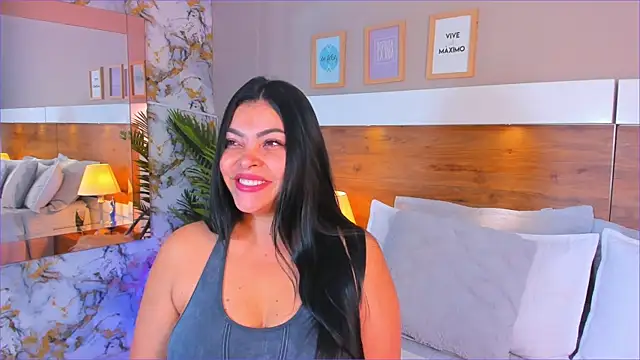 Snapshot of EmaBakker chatting on January 11, 11:26 am EmaBakker online show from January 11, 11:26 am