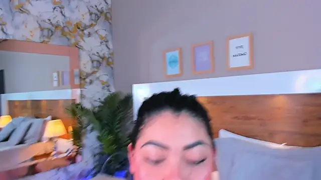 Snapshot of EmaBakker chatting on February 21, 6:14 am EmaBakker online show from February 21, 6:14 am