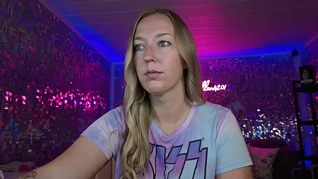 lucyallen4201 online show from June 1, 10:06 am
