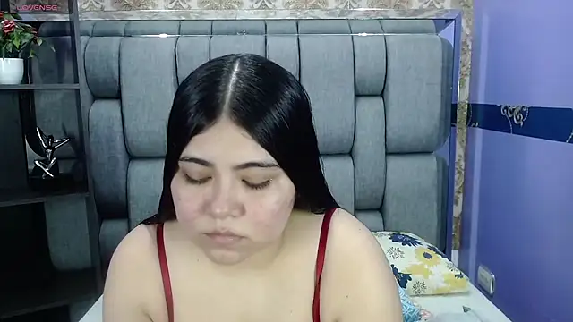 Laura Copers online show from July 13, 8:00 pm