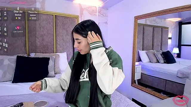 Snapshot of JulietaCheerr chatting on December 27, 1:28 pm JulietaCheerr online show from December 27, 1:28 pm