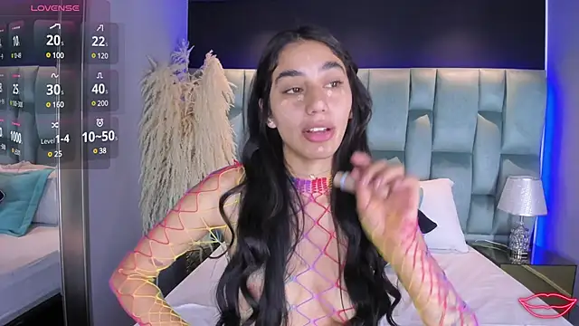 Snapshot of JulietaCheerr chatting on February 19, 2:01 pm JulietaCheerr online show from February 19, 2:01 pm