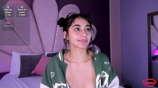 Snapshot of JulietaCheerr chatting on February 21, 2:16 pm JulietaCheerr online show from February 21, 2:16 pm