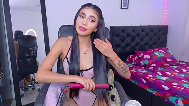 Snapshot of JulietaCheerr chatting on November 12, 1:55 pm JulietaCheerr online show from November 12, 1:55 pm