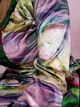 Snapshot of Mahi_Baby25 chatting on December 22, 2:08 am Mahi Baby25 online show from December 22, 2:08 am