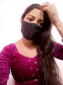 Snapshot of Mahi_Baby25 chatting on December 23, 9:18 am Mahi Baby25 online show from December 23, 9:18 am