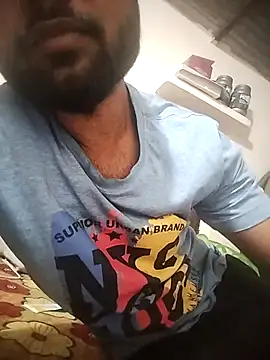 Snapshot of pura43 chatting on March 7, 12:45 pm pura43 online show from March 7, 12:45 pm