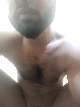 Snapshot of pura43 chatting on March 12, 9:44 am pura43 online show from March 12, 9:44 am