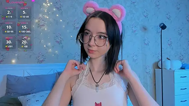 Nora Failure online show from January 15, 4:36 am