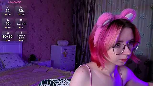 Nora Failure online show from October 15, 2:01 am