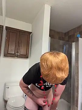 Snapshot of twentywithafelonyy chatting on February 15, 1:52 pm twentywithafelonyy online show from February 15, 1:52 pm