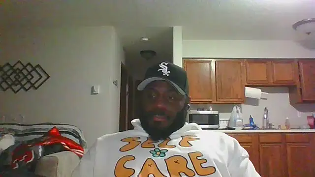 Snapshot of Stayinalive1992 chatting on January 18, 3:09 am Stayinalive1992 online show from January 18, 3:09 am