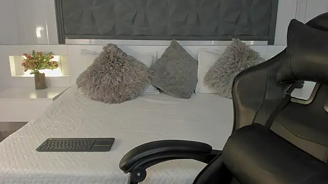 SaraGomez1 online show from February 16, 12:12 pm