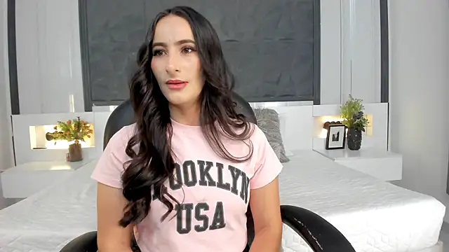 Snapshot of SaraGomez1 chatting on April 23, 1:02 pm SaraGomez1 online show from April 23, 1:02 pm