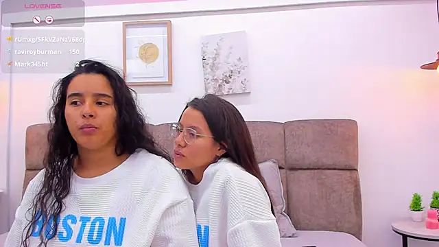 Dilan y Mia online show from February 12, 9:01 pm