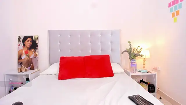 NiaBlanco online show from February 19, 7:21 pm