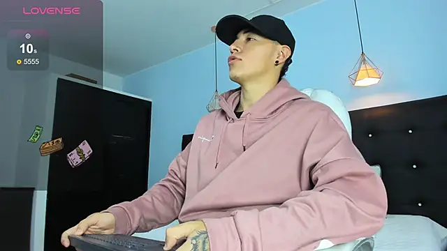 Lobo 17  online show from December 16, 3:44 am