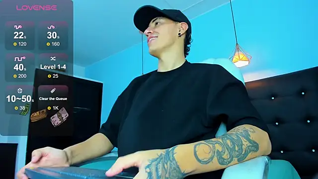 Lobo 17  online show from January 6, 3:43 am