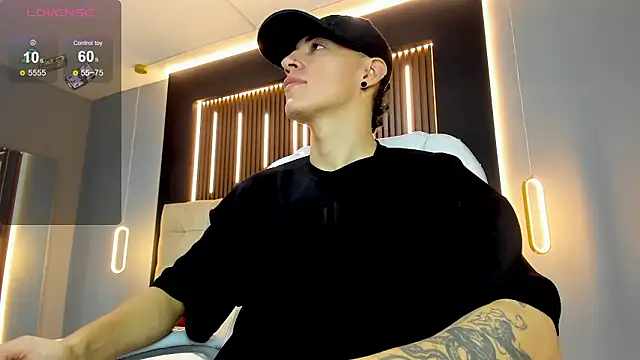 Lobo 17  online show from March 8, 2:48 am