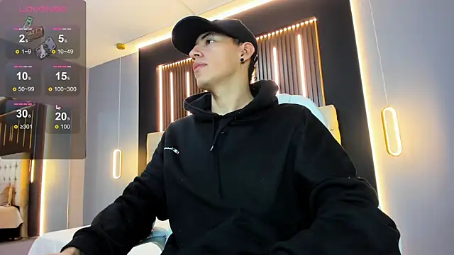 Lobo 17  online show from April 7, 3:40 am