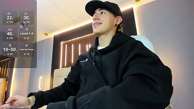 Lobo 17  online show from April 9, 3:50 am