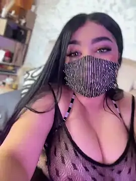 belquiis online show from April 16, 1:23 pm