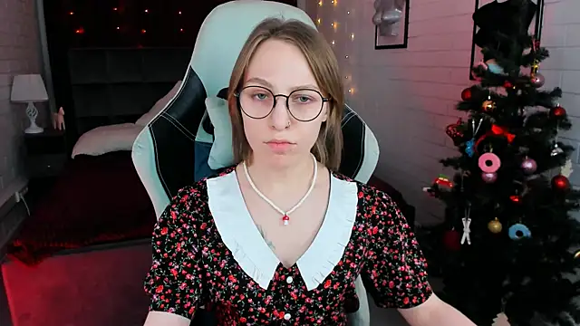 AphexQueen online show from December 20, 1:11 pm