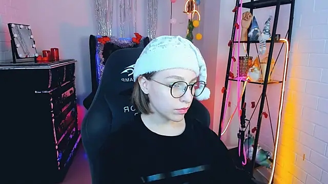 AphexQueen online show from December 25, 3:17 pm