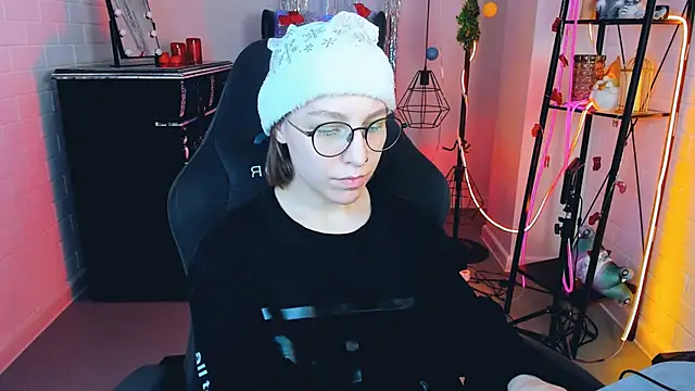 AphexQueen online show from December 25, 9:22 pm