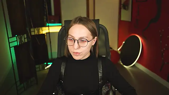 AphexQueen online show from February 13, 9:20 am