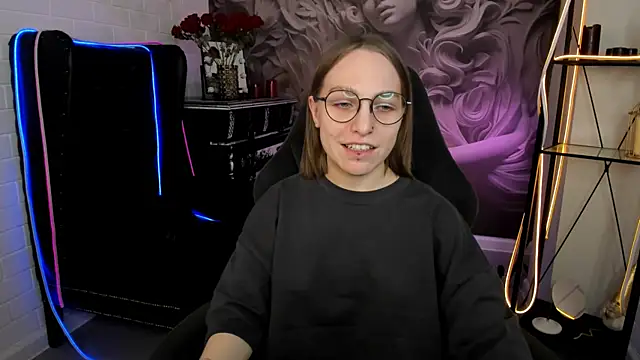 AphexQueen online show from February 14, 1:08 pm