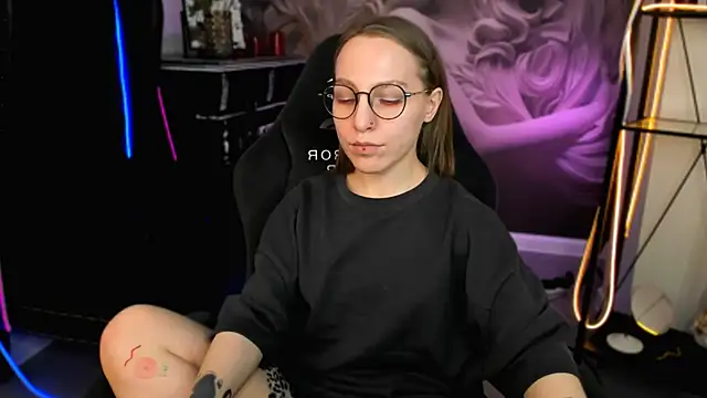 AphexQueen online show from February 14, 4:09 pm