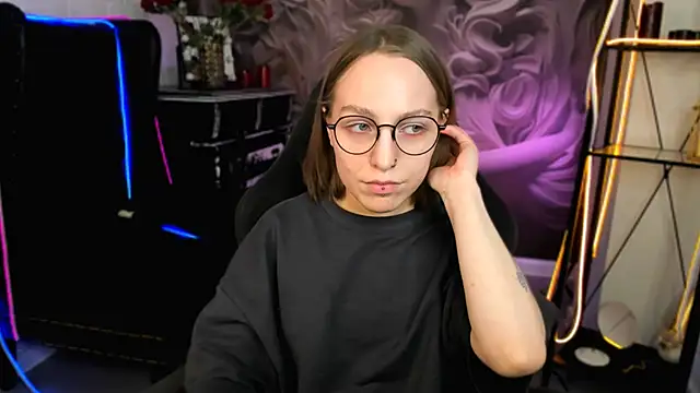 AphexQueen online show from February 14, 7:12 pm