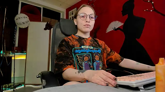 AphexQueen online show from February 18, 3:32 pm