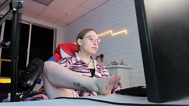 AphexQueen online show from February 26, 7:16 pm