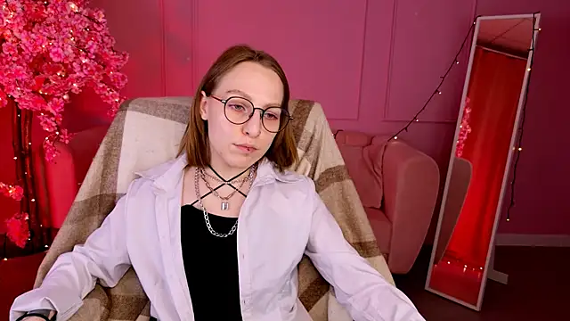 AphexQueen online show from March 10, 3:20 pm