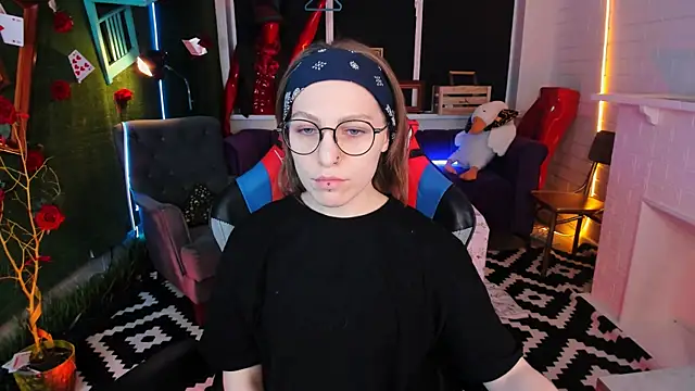 AphexQueen online show from March 13, 3:50 pm